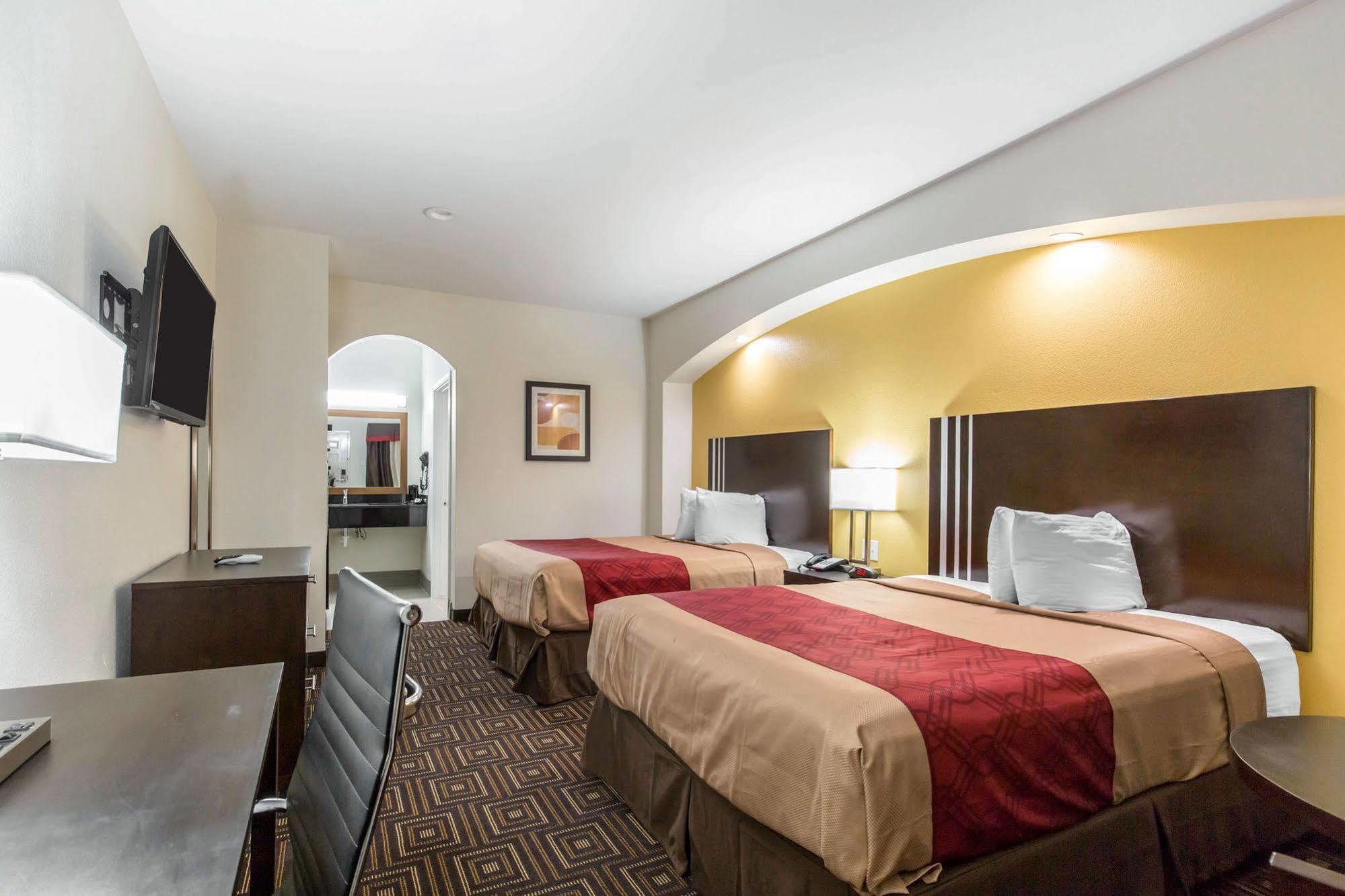 Scottish Inns & Suites Spring - Houston North Екстер'єр фото