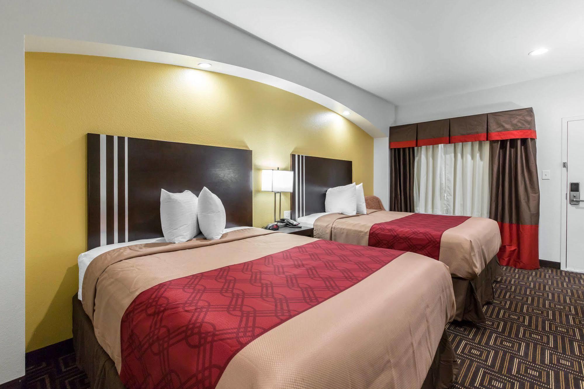 Scottish Inns & Suites Spring - Houston North Екстер'єр фото