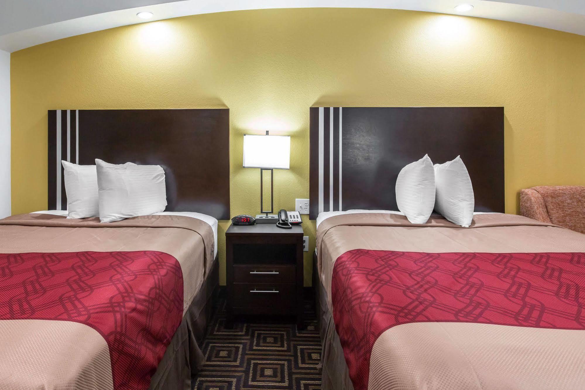 Scottish Inns & Suites Spring - Houston North Екстер'єр фото