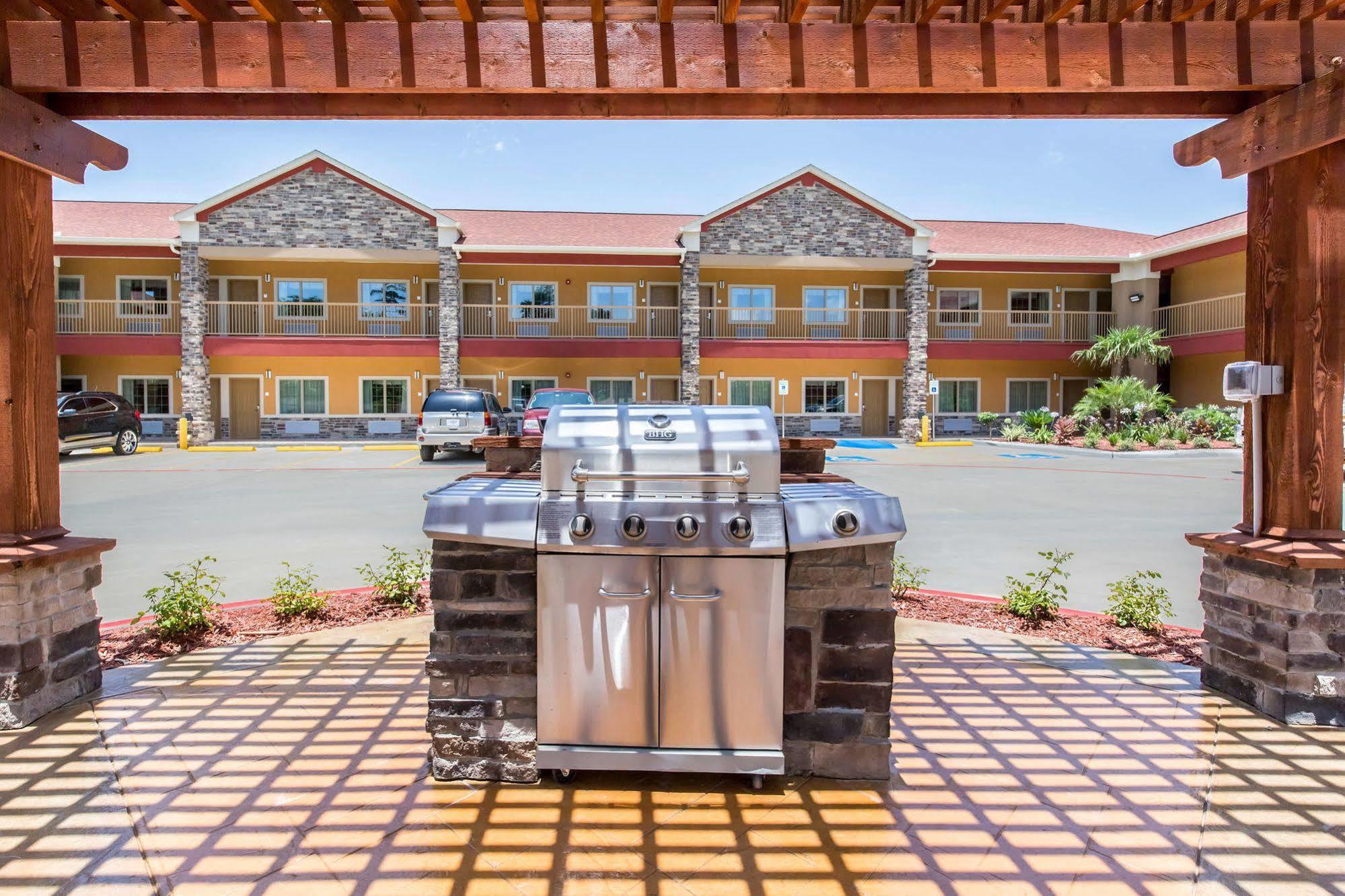 Scottish Inns & Suites Spring - Houston North Екстер'єр фото