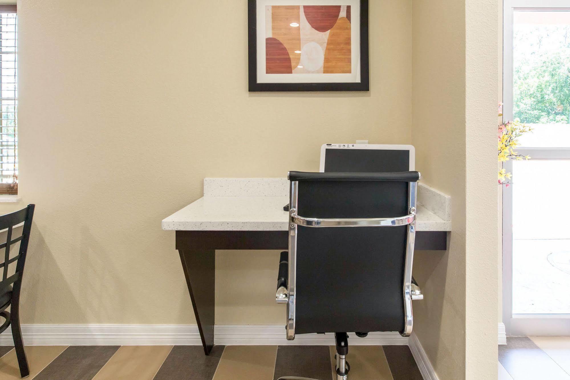 Scottish Inns & Suites Spring - Houston North Екстер'єр фото